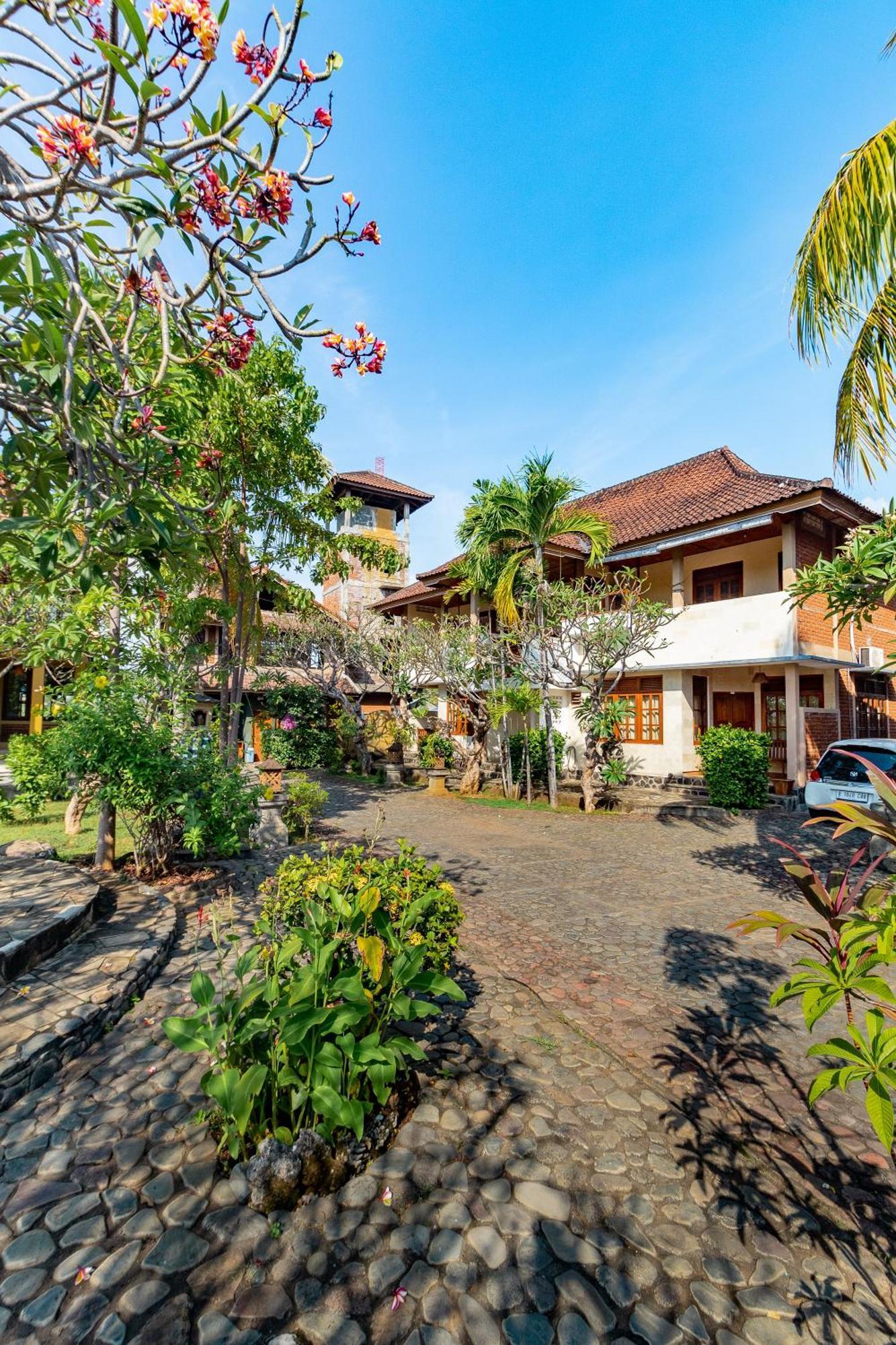 OYO 3836 Vedanta Villa Lovina Esterno foto