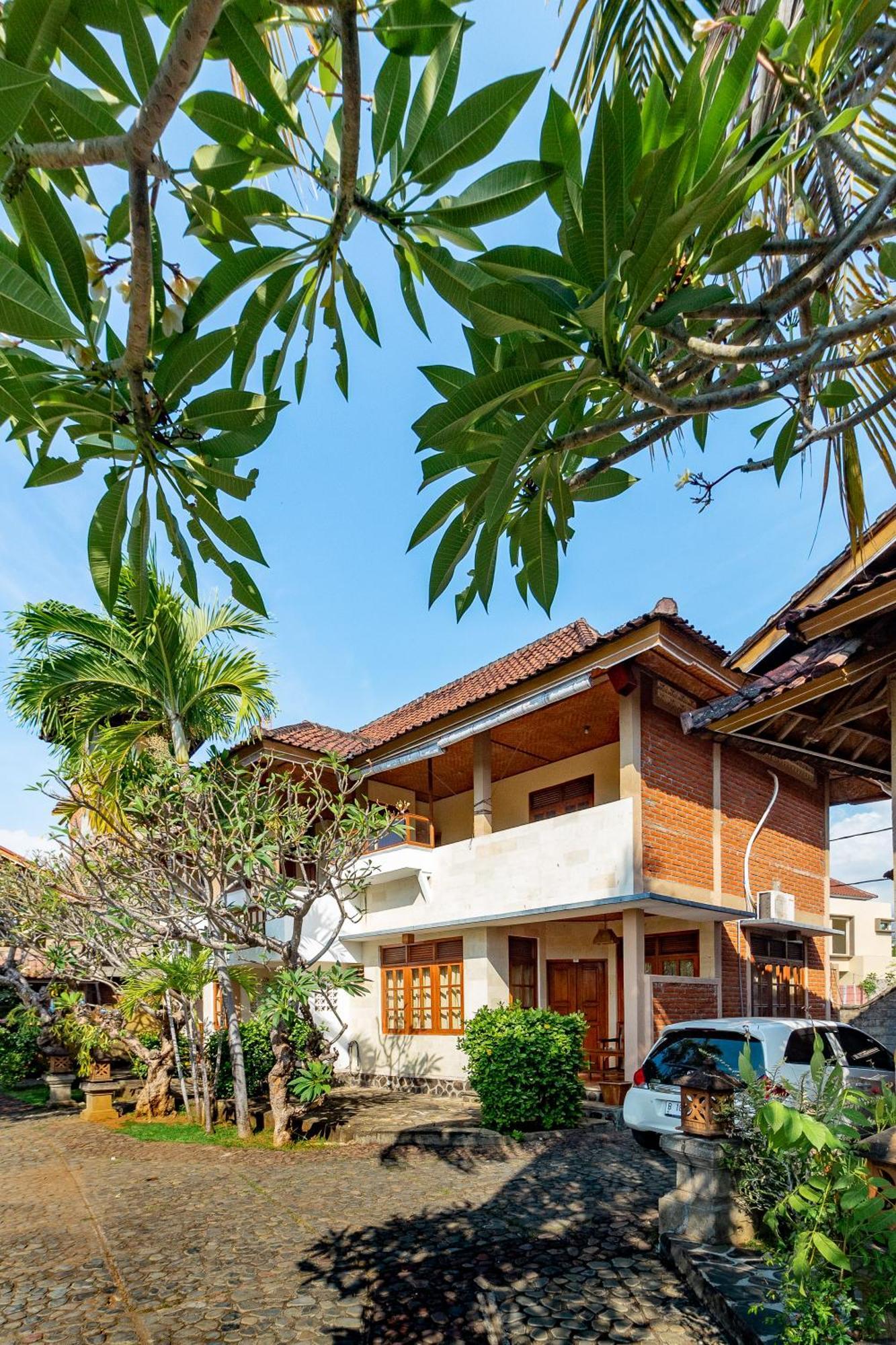 OYO 3836 Vedanta Villa Lovina Esterno foto